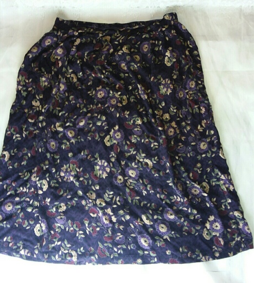 Sag Harbor Dresses & Skirts - Purple floral skirt